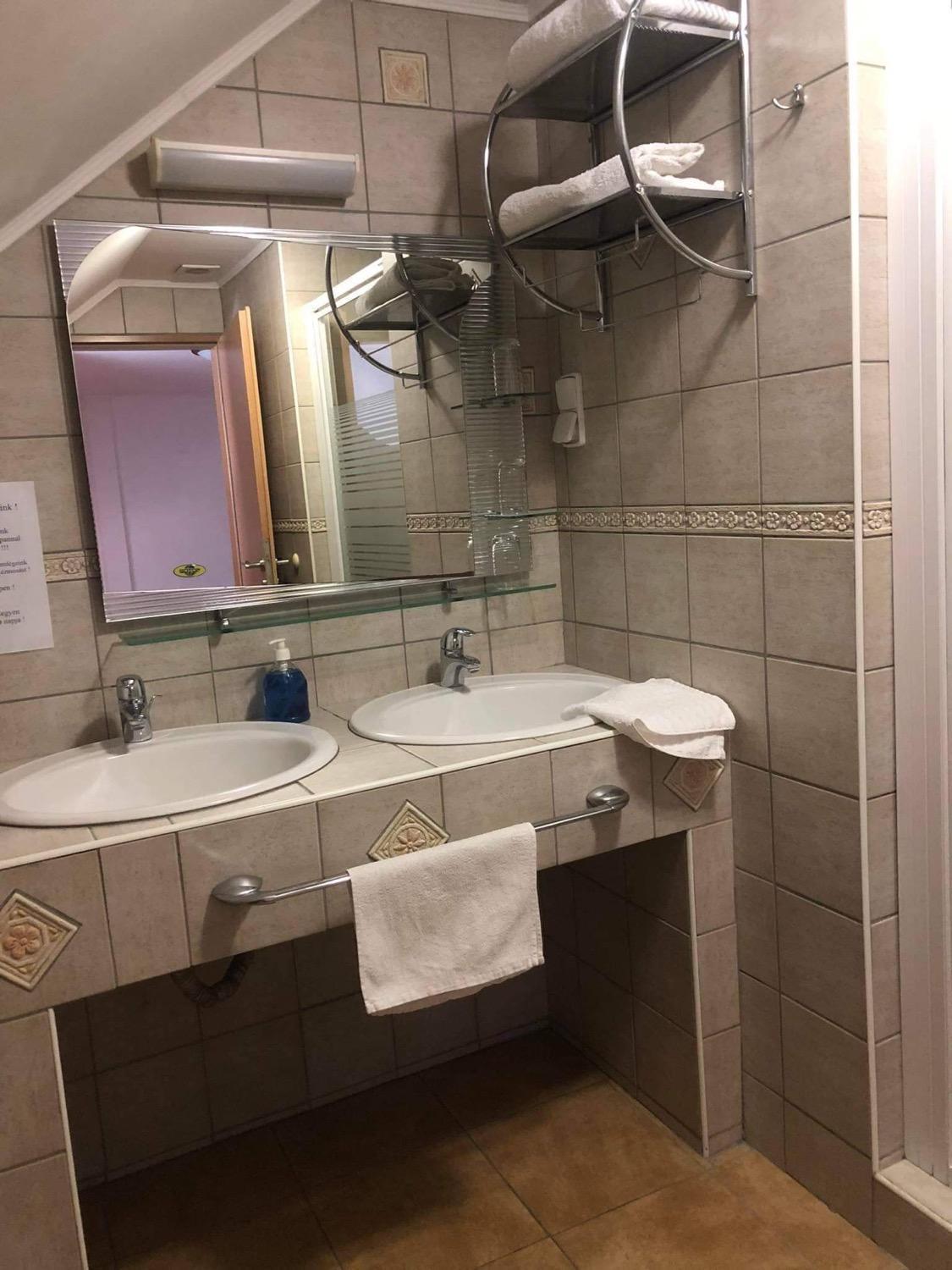 Kemences Fogado Panzió Tardos Kültér fotó